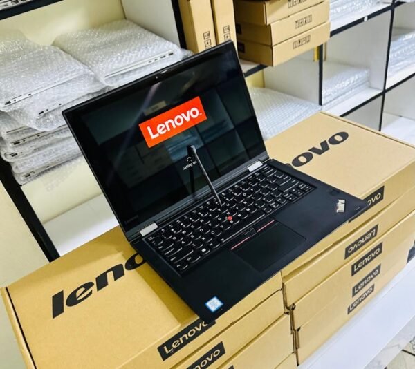 lenovo yoga 370 7th generation intel core i5 x360 foldable 8gb ram /256 gb ssd touch screen